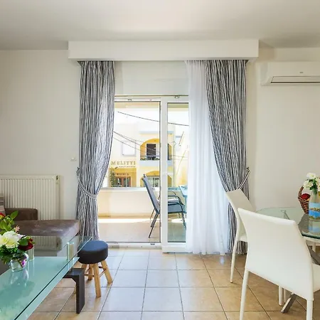 Apartament White Coral